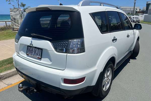 2010 Mitsubishi Outlander LS ZH