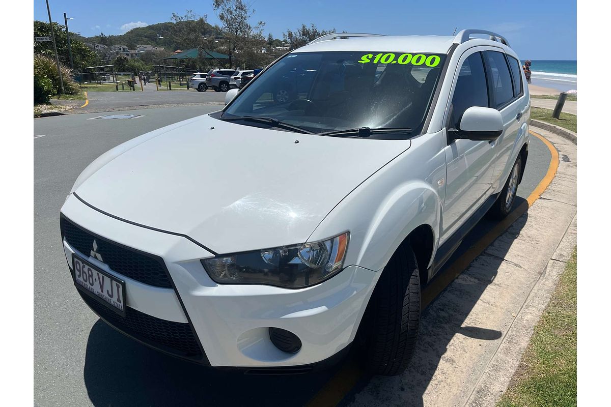 2010 Mitsubishi Outlander LS ZH