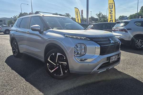 2022 Mitsubishi Outlander Exceed ZM