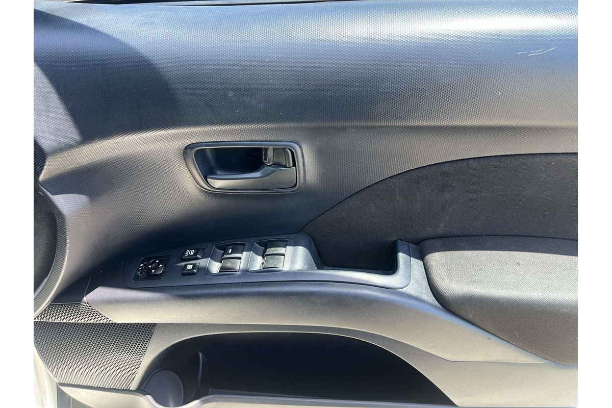 2010 Mitsubishi Outlander LS ZH