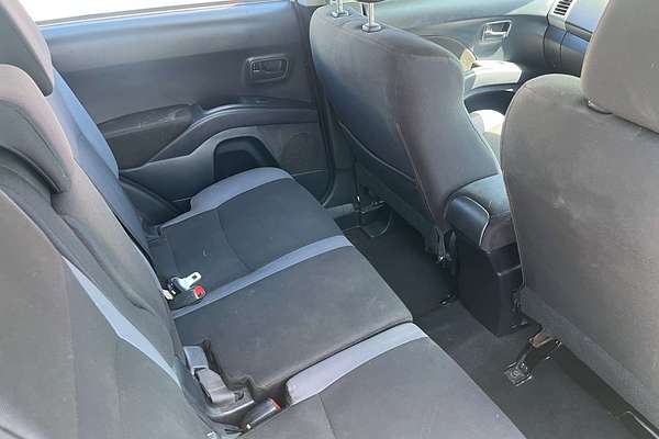 2010 Mitsubishi Outlander LS ZH