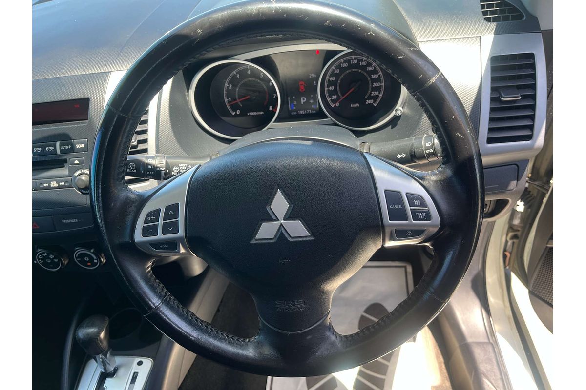 2010 Mitsubishi Outlander LS ZH