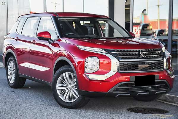 2025 Mitsubishi Outlander ES ZM