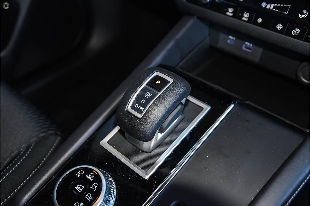 2025 Mitsubishi Outlander ES ZM