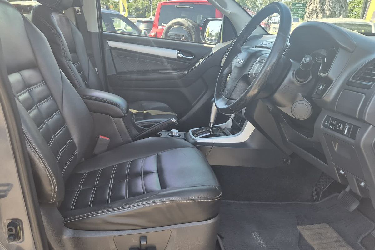 2019 Isuzu MU-X LS-T