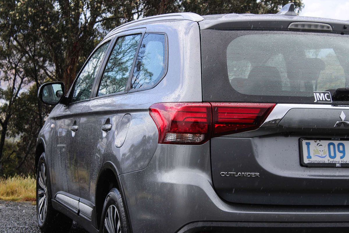 2018 Mitsubishi Outlander ES ZL