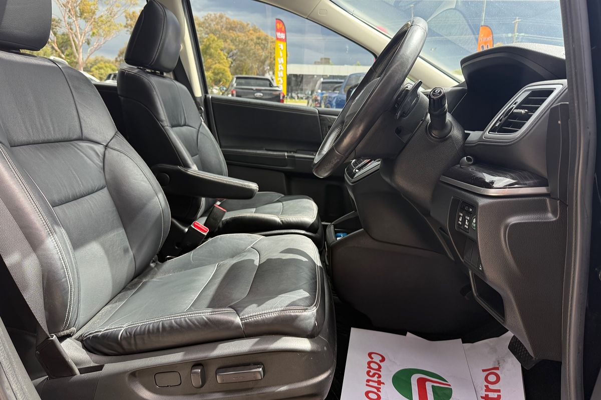 2016 Honda Odyssey VTi-L 5th Gen