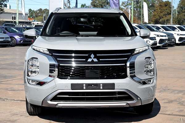 2025 Mitsubishi Outlander Exceed ZM