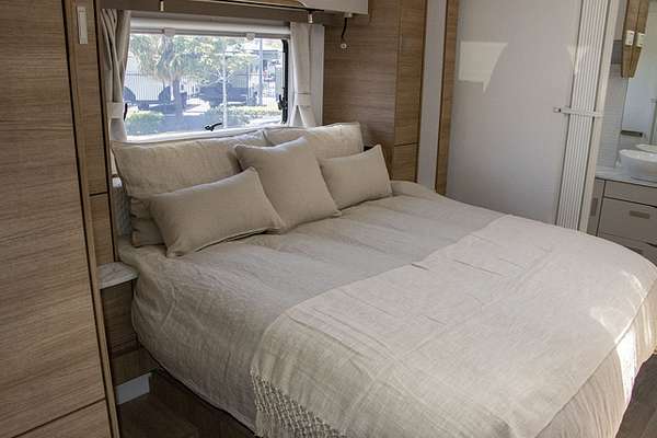 2025 Jayco SIGNATURE MOTORHOME FA.25-1.LE.SG-MY25