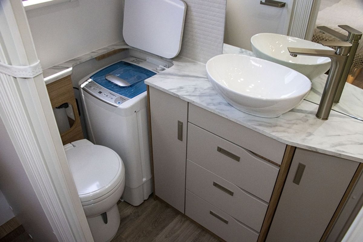 2025 Jayco SIGNATURE MOTORHOME FA.25-1.LE.SG-MY25