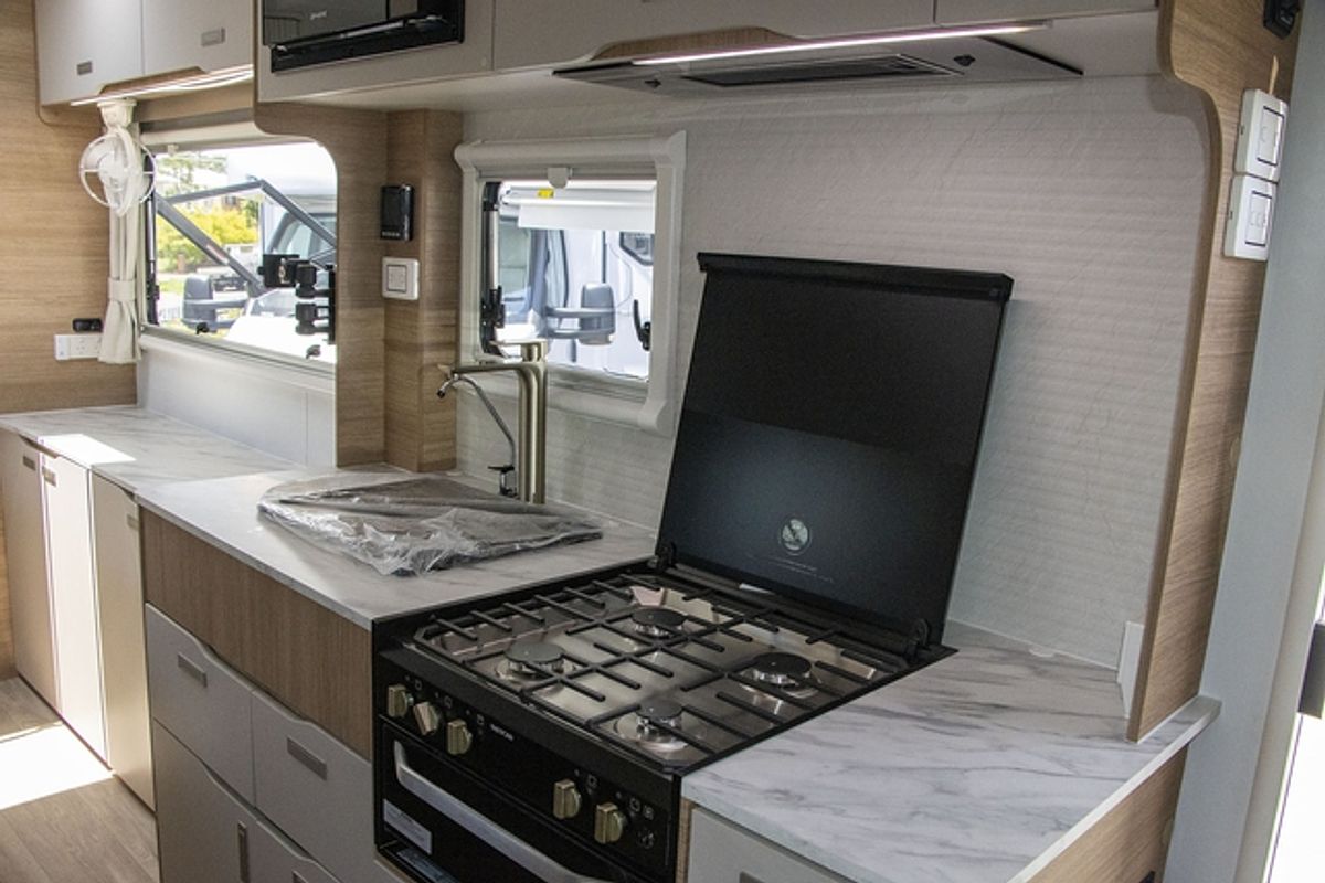 2025 Jayco SIGNATURE MOTORHOME FA.25-1.LE.SG-MY25