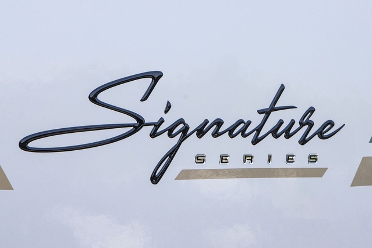 2025 Jayco SIGNATURE MOTORHOME FA.25-1.LE.SG-MY25