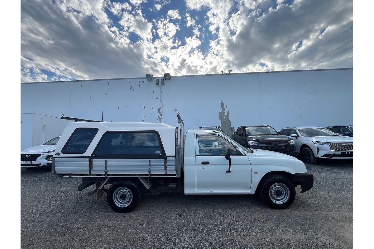 2005 Mitsubishi Triton GL MK Rear Wheel Drive