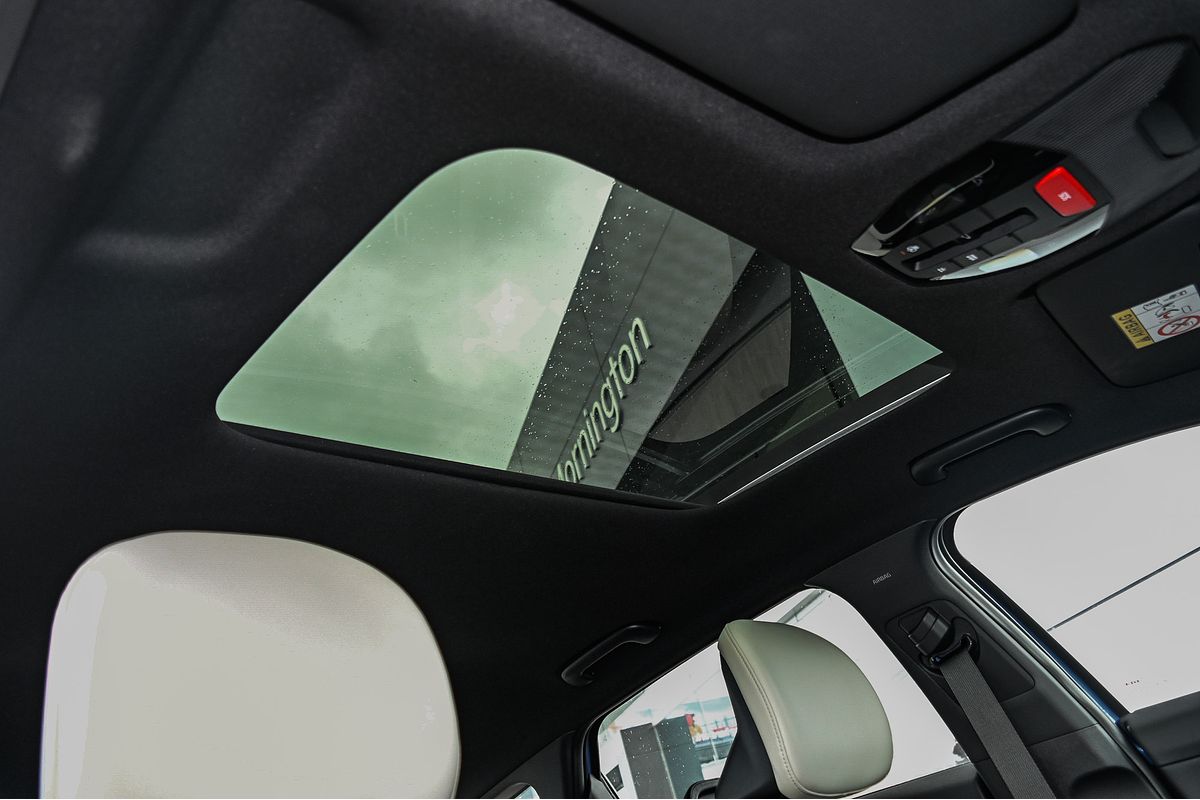 2025 Kia K4 GT-Line CL4m