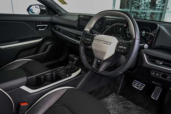 2025 Kia K4 GT-Line CL4m