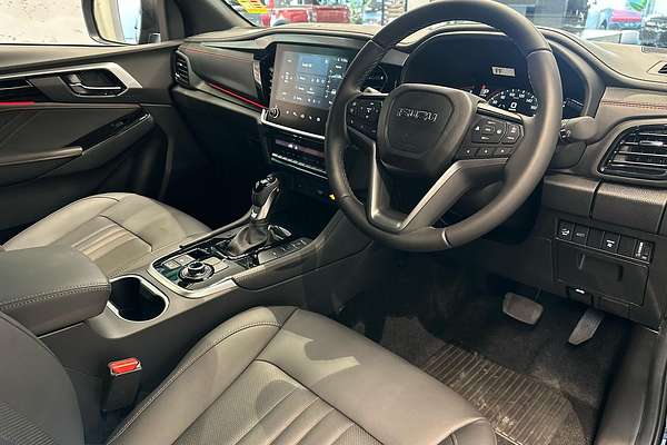 2025 Isuzu MU-X X-TERRAIN