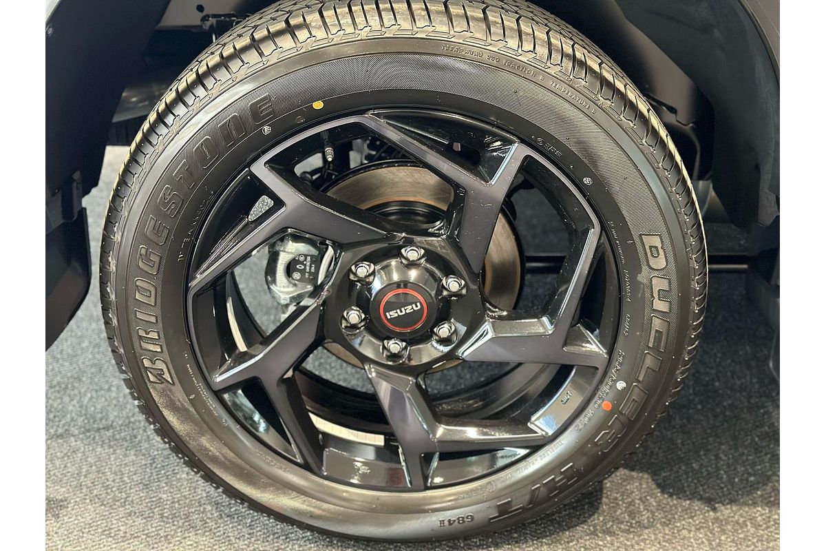 2025 Isuzu MU-X X-TERRAIN