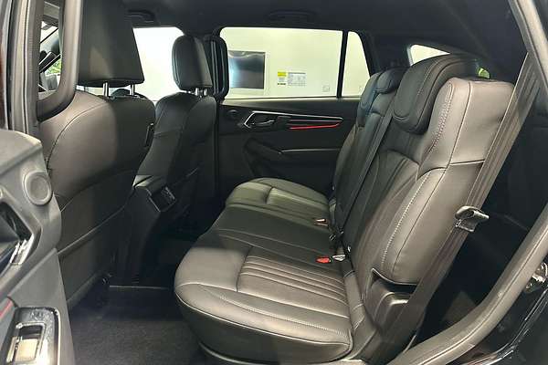 2025 Isuzu MU-X X-TERRAIN