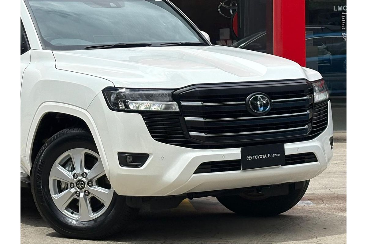 2023 Toyota Landcruiser GXL FJA300R