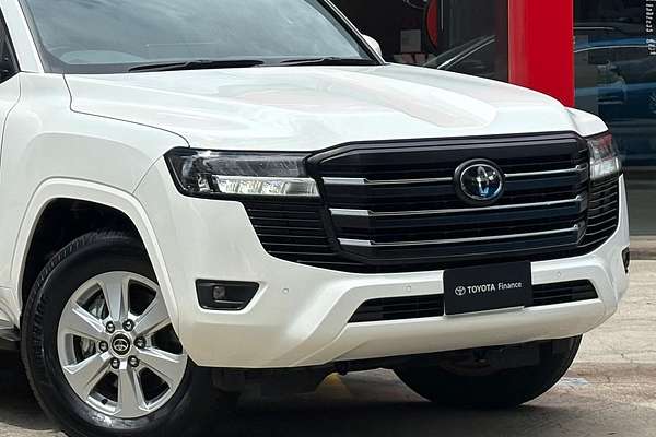 2023 Toyota Landcruiser GXL FJA300R