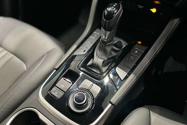 2025 Isuzu MU-X LS-T