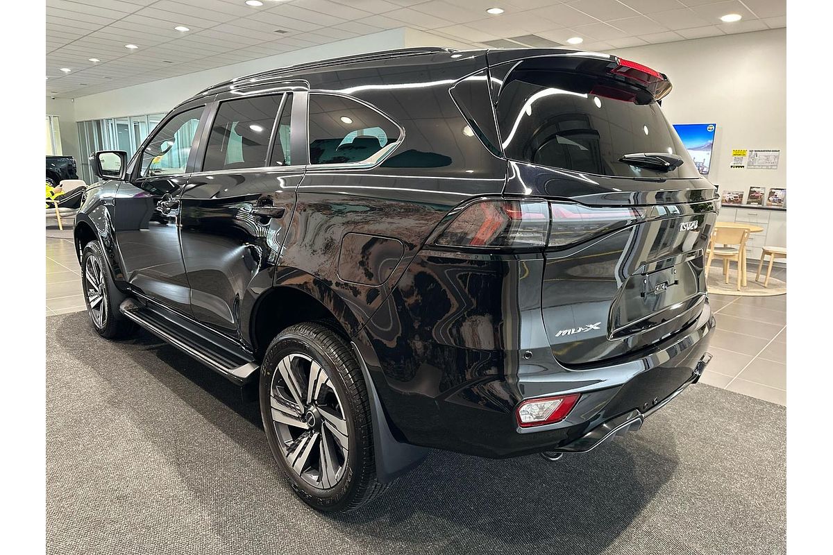 2025 Isuzu MU-X LS-T