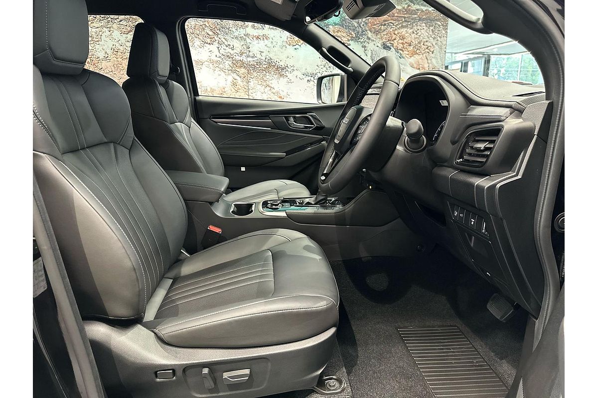 2025 Isuzu MU-X LS-T