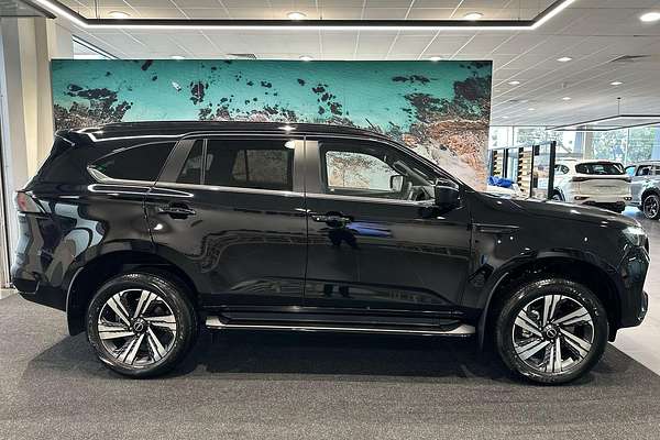 2025 Isuzu MU-X LS-T