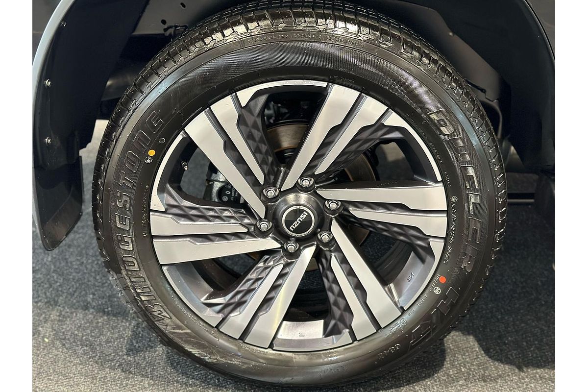 2025 Isuzu MU-X LS-T