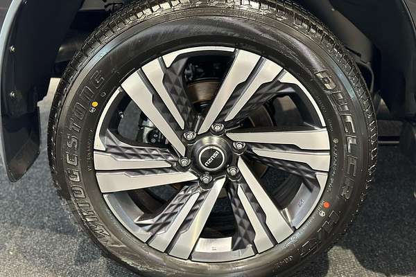 2025 Isuzu MU-X LS-T