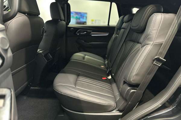 2025 Isuzu MU-X LS-T