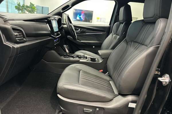 2025 Isuzu MU-X LS-T