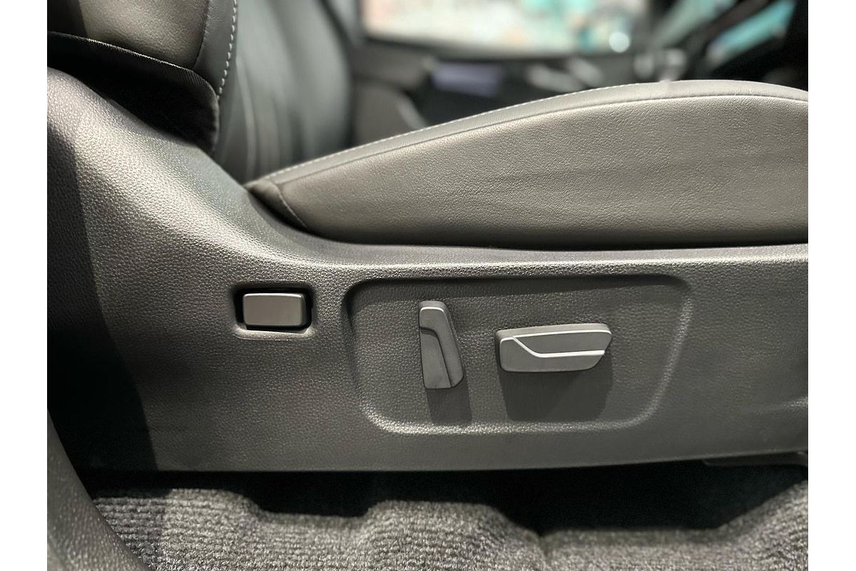 2025 Isuzu MU-X LS-T