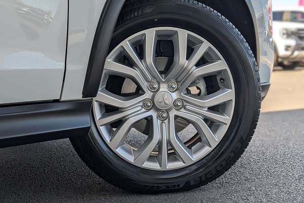 2022 Mitsubishi ASX ES XD