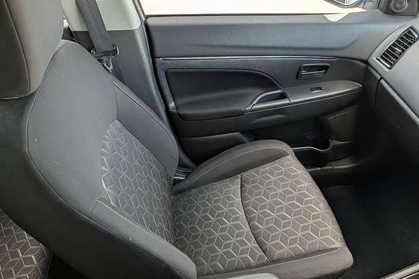 2022 Mitsubishi ASX ES XD