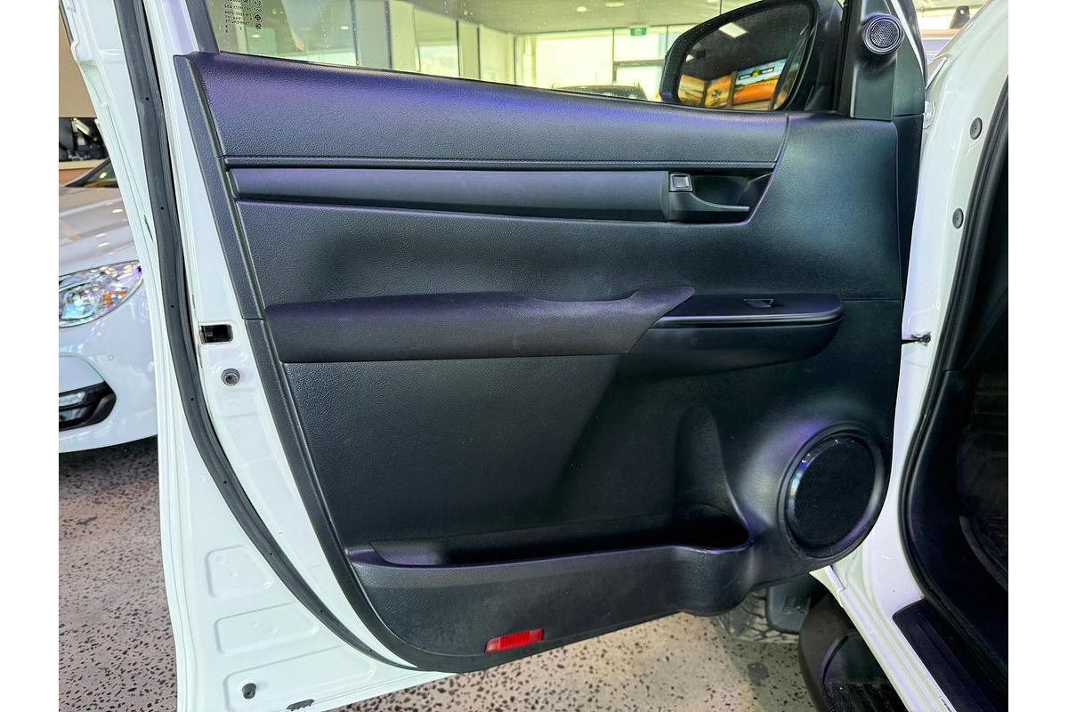 2020 Toyota Hilux SR GUN126R 4X4