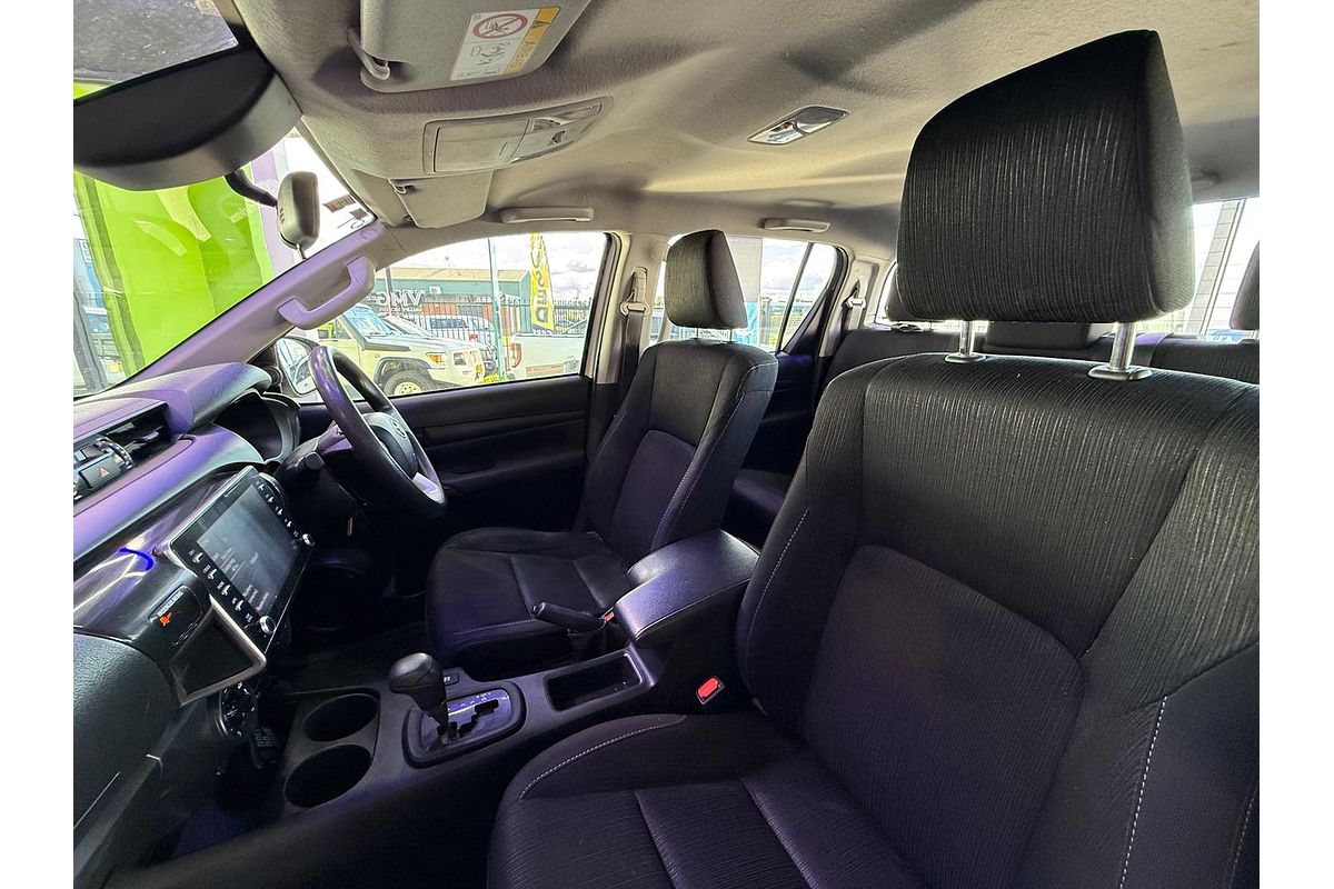 2020 Toyota Hilux SR GUN126R 4X4