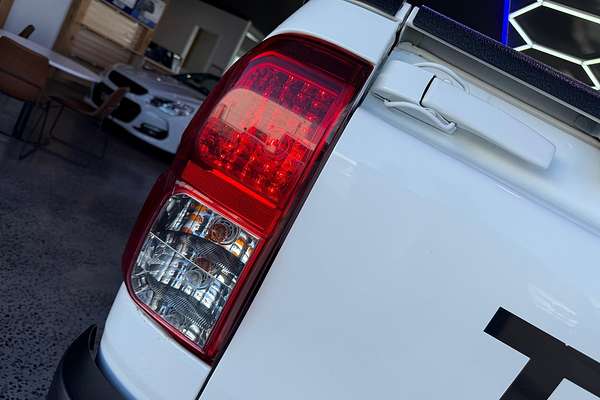 2020 Toyota Hilux SR GUN126R 4X4