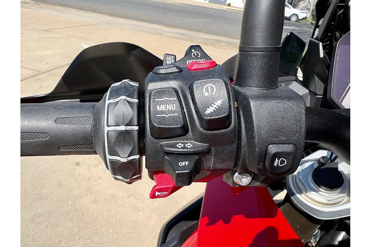 2022 BMW S 1000 XR S 1000