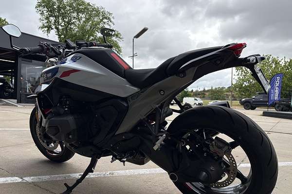 2025 BMW R 1300 R Performance R 1300