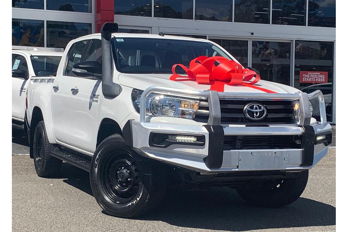 2017 Toyota Hilux SR GUN126R 4X4