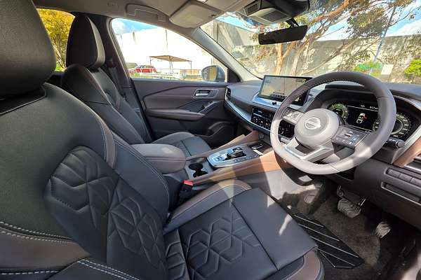 2025 Nissan QASHQAI TI e-POWER J12