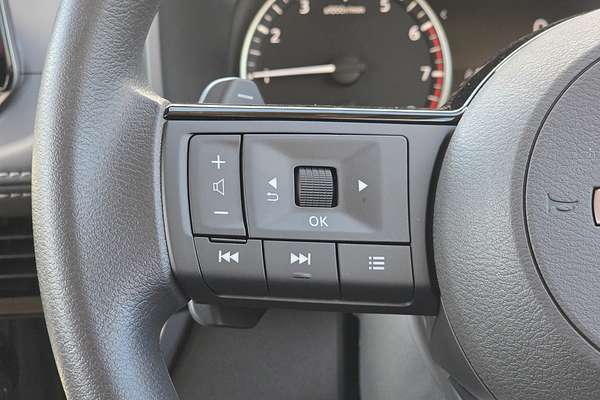 2025 Nissan X-TRAIL ST T33