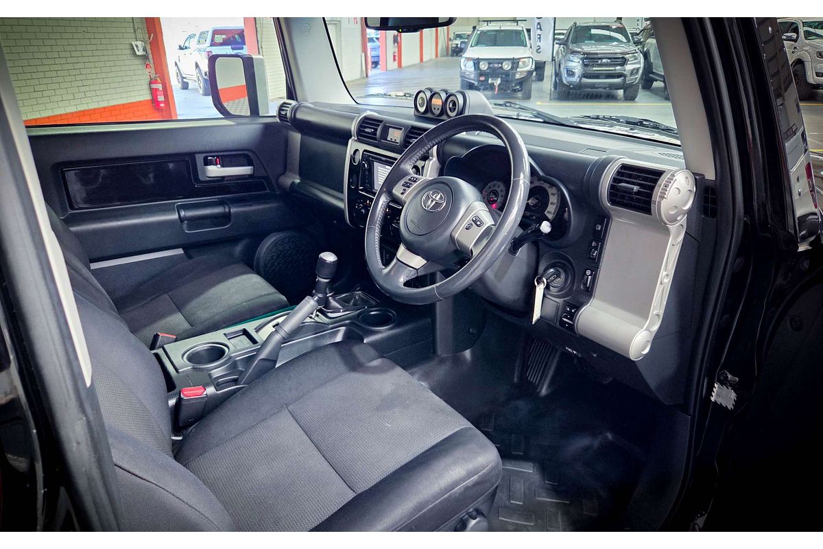 2015 Toyota FJ Cruiser GSJ15R