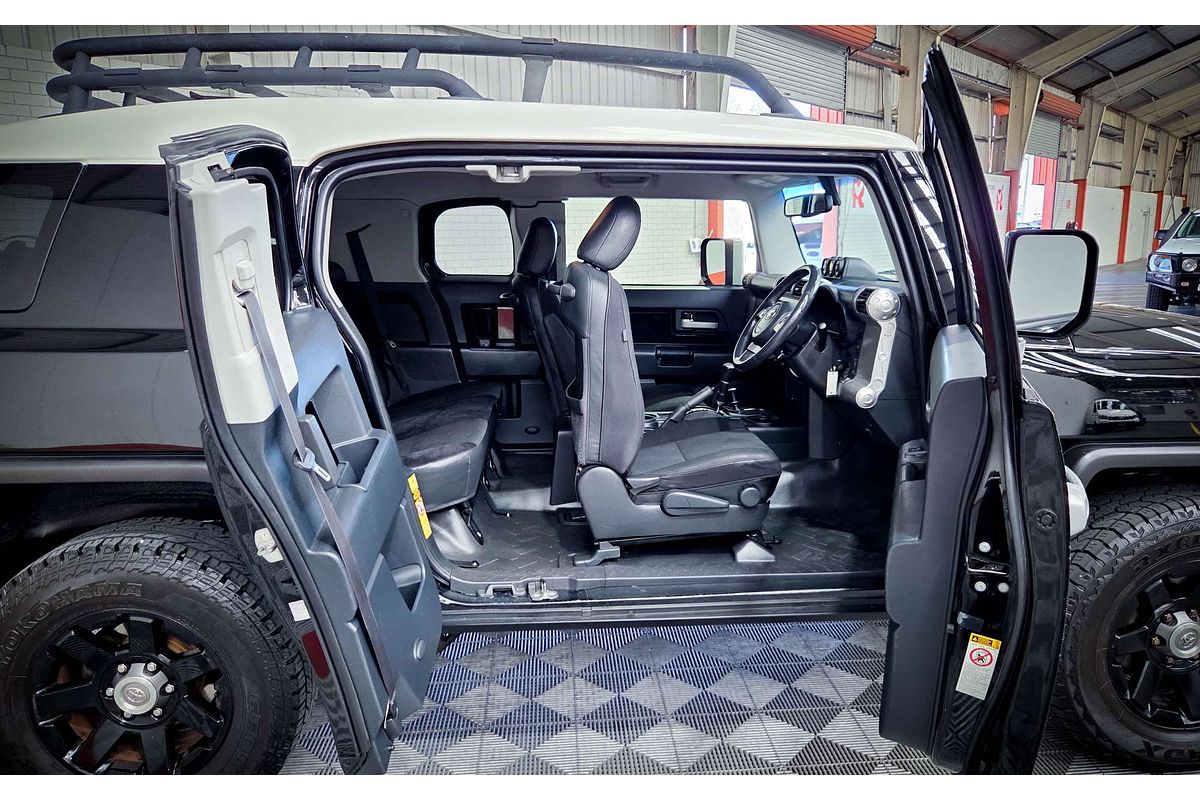 2015 Toyota FJ Cruiser GSJ15R