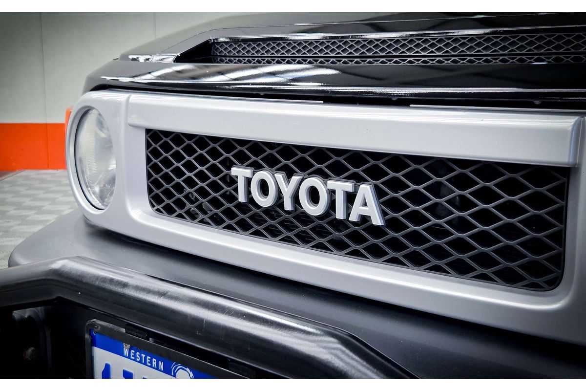 2015 Toyota FJ Cruiser GSJ15R