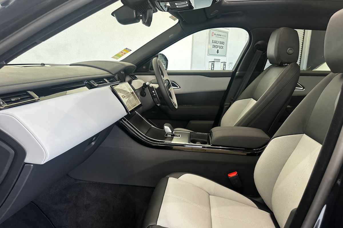 2025 Land Rover Range Rover Velar PHEV P400e Dynamic SE L560