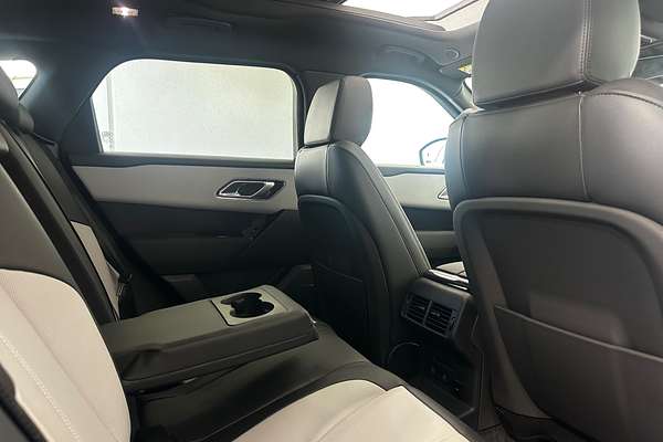 2025 Land Rover Range Rover Velar PHEV P400e Dynamic SE L560