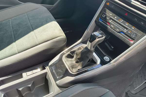 2025 Volkswagen T-Roc 110TSI Style D11