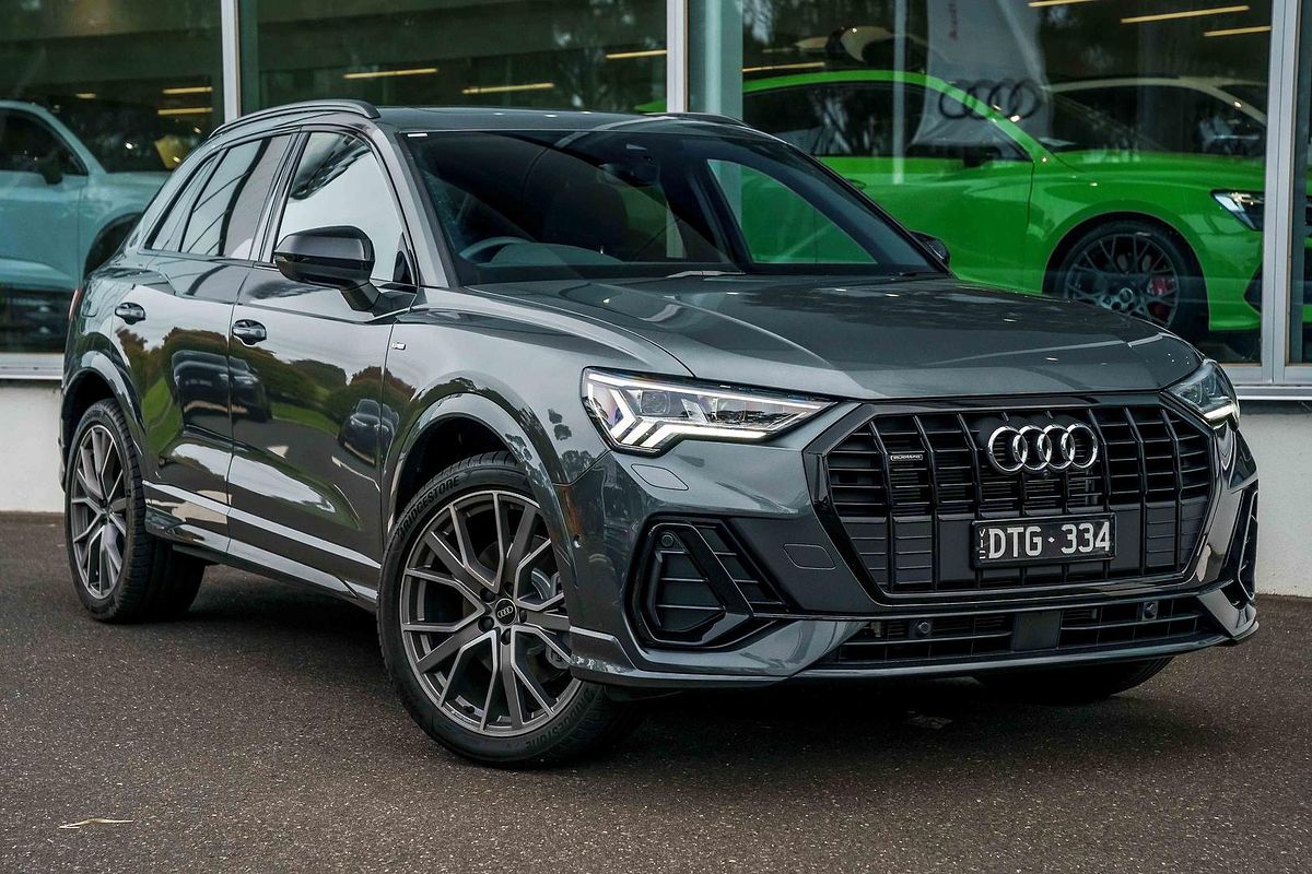 2025 Audi Q3 40 TFSI S line F3